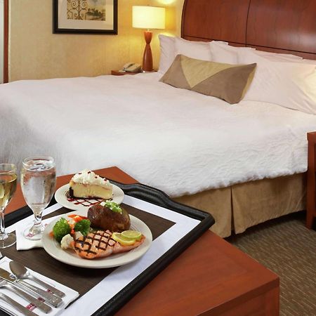 Hilton Garden Inn Нью Браунфелс Номер фото